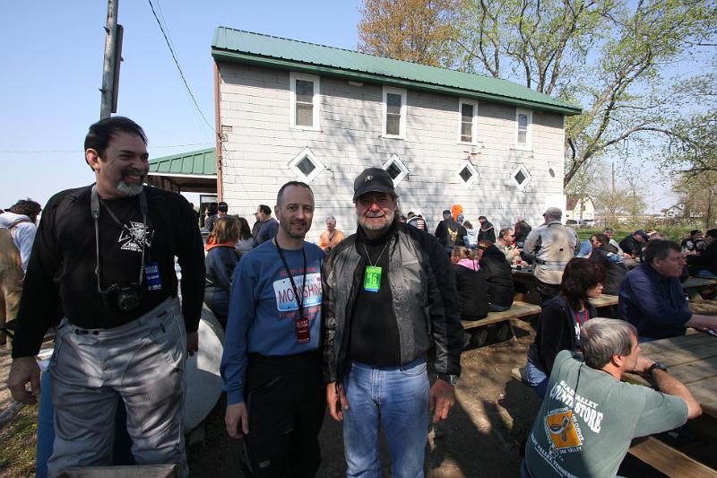 835410067_moonshine_10_961